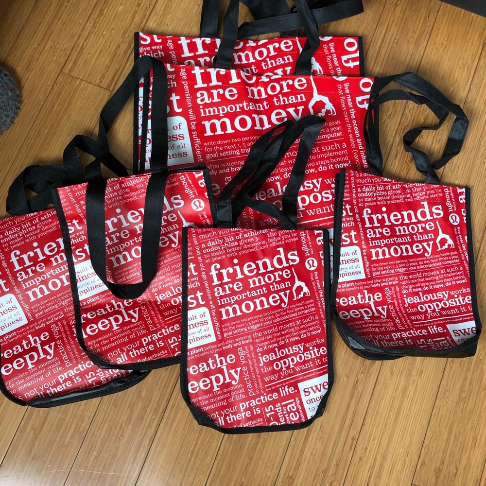 6 lululemon reusable shopping totes
